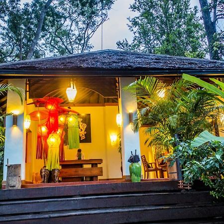 Villa Inle Boutique Resort Nyaungshwe Township Exterior photo