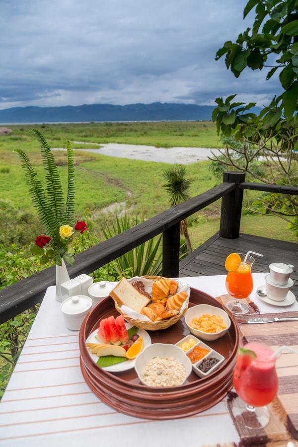 Villa Inle Boutique Resort Nyaungshwe Township Exterior photo